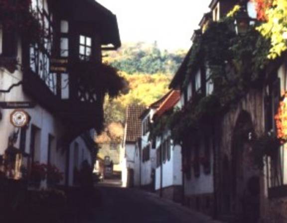 Unterhambach (Andergasse) mit dem ehemaligen bischöflichen Försterhaus
